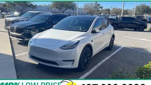 TESLA MODEL Y 2020 5YJYGDEE4LF039898 image